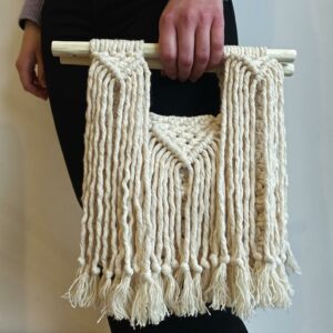 Sac à main noisetier à frange en macramé