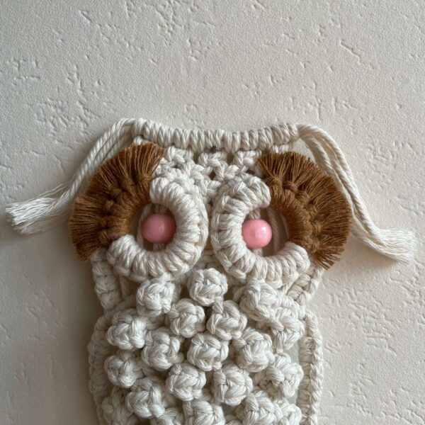 Hibou perché en macramé