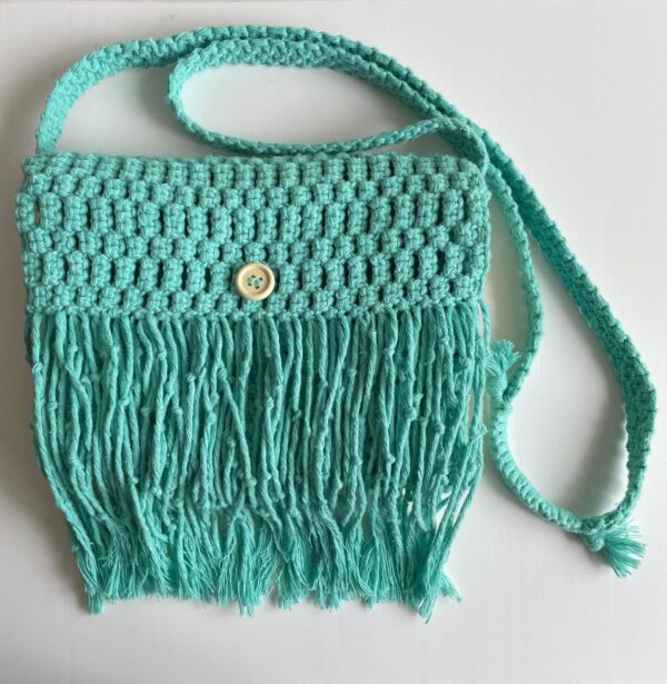 Sac cyan boisé en macramé